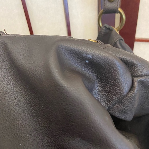 Miche Luxe shoulder bag showing wear - Picture 3 of 6